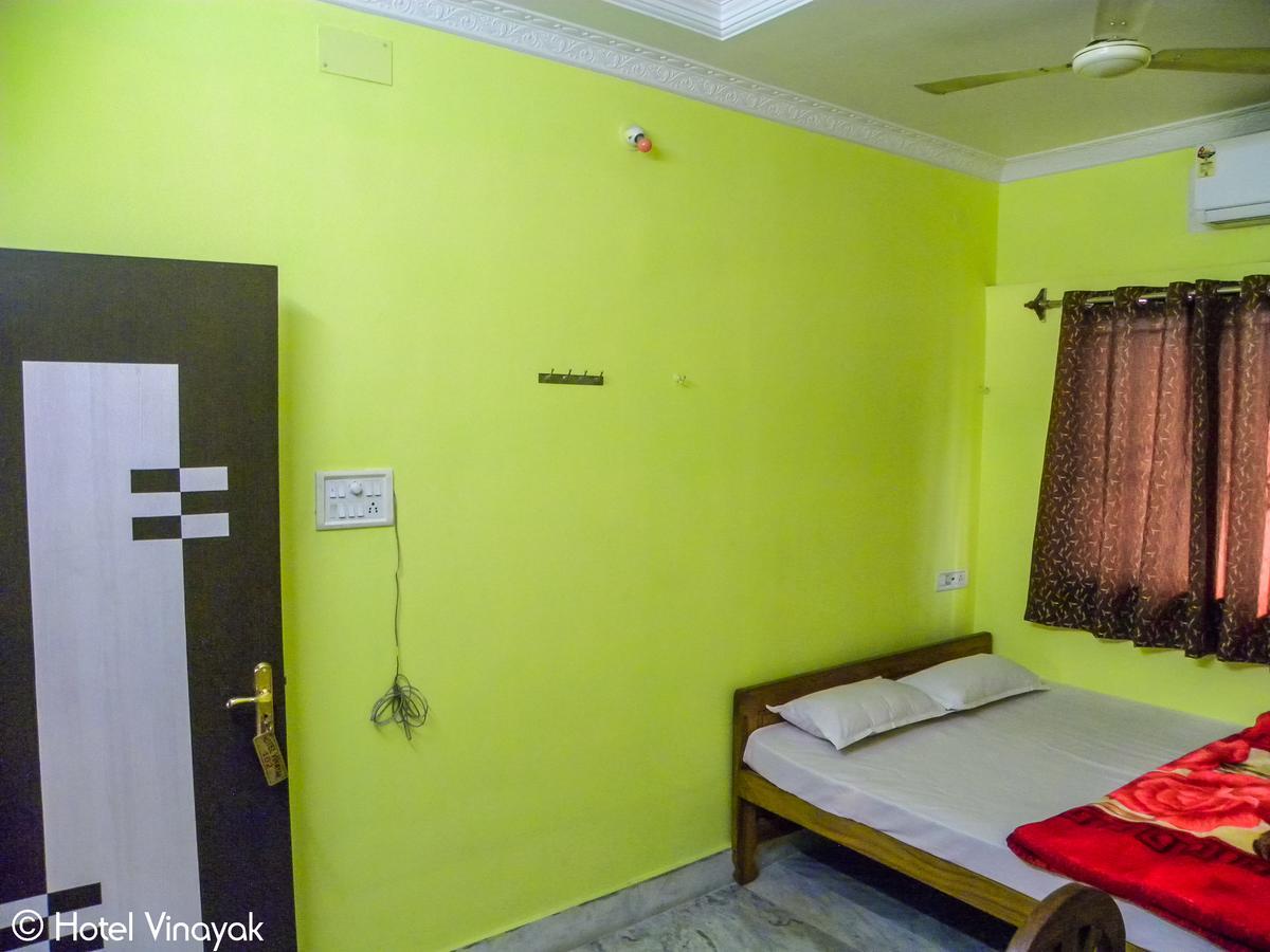 Hotel Vinayak Malda Bagian luar foto