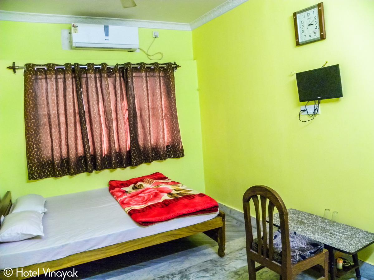 Hotel Vinayak Malda Bagian luar foto
